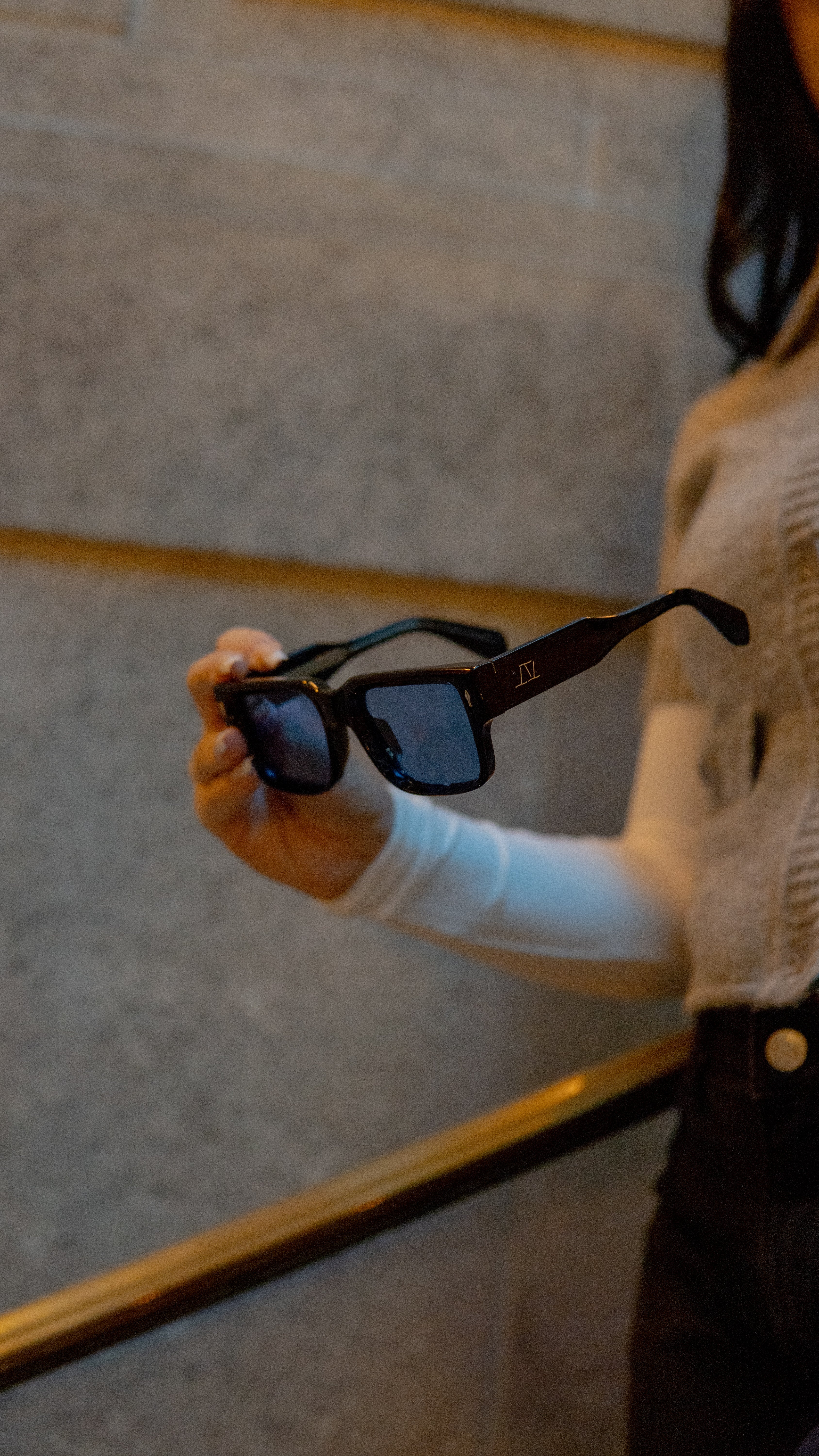 HILLS – Blue Lens